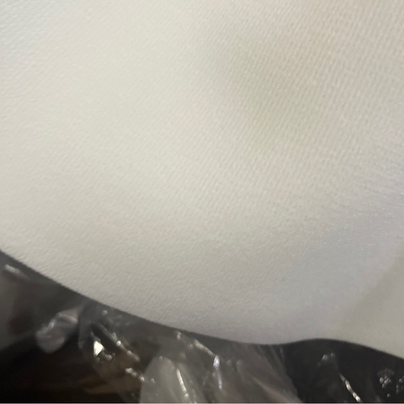 Scanlan Theodore white crepe knit dress with belt small - Picture 9 of 9